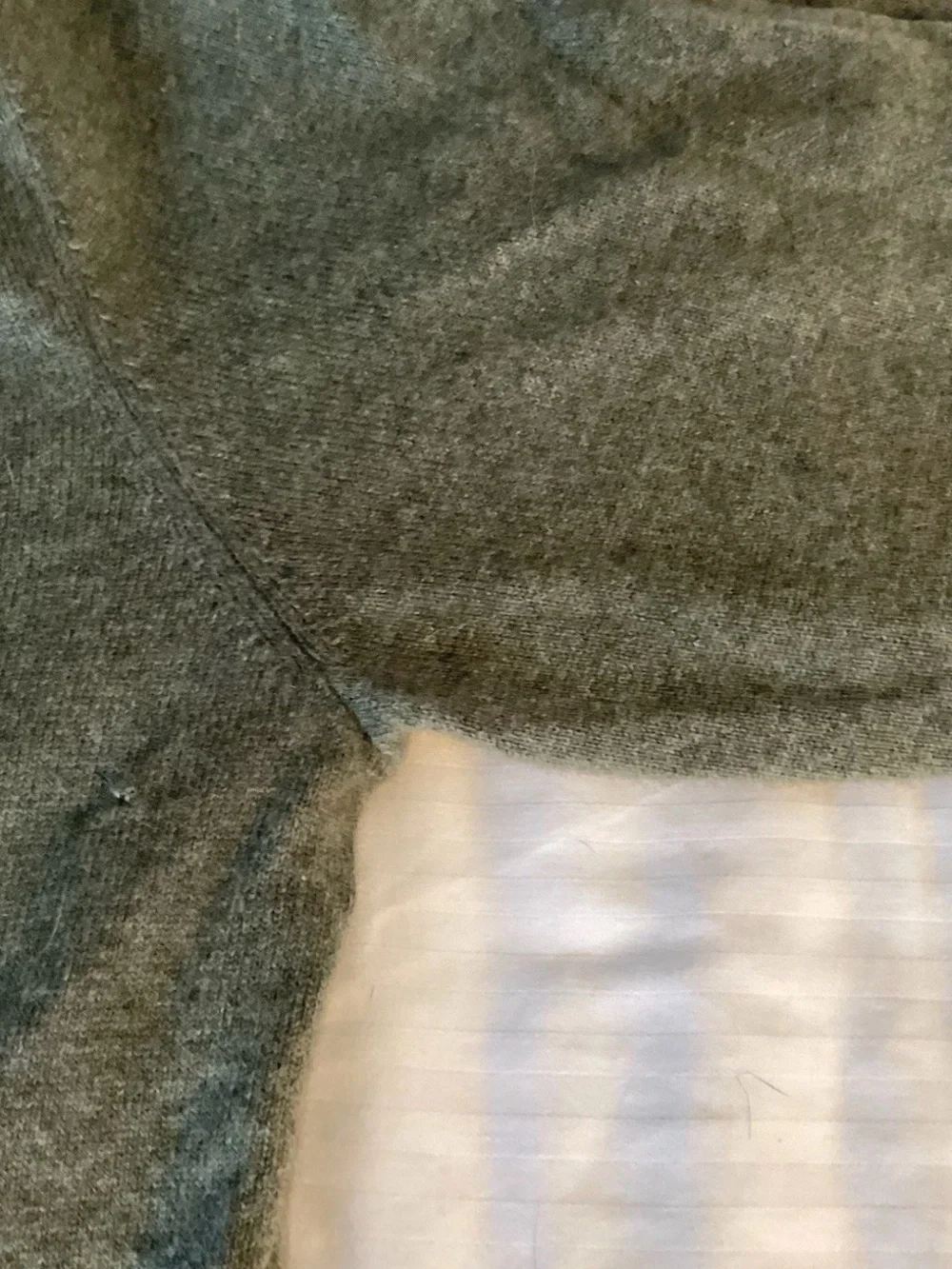 Men’s Luxury Cashmere Cremieux VNeck Sweater L